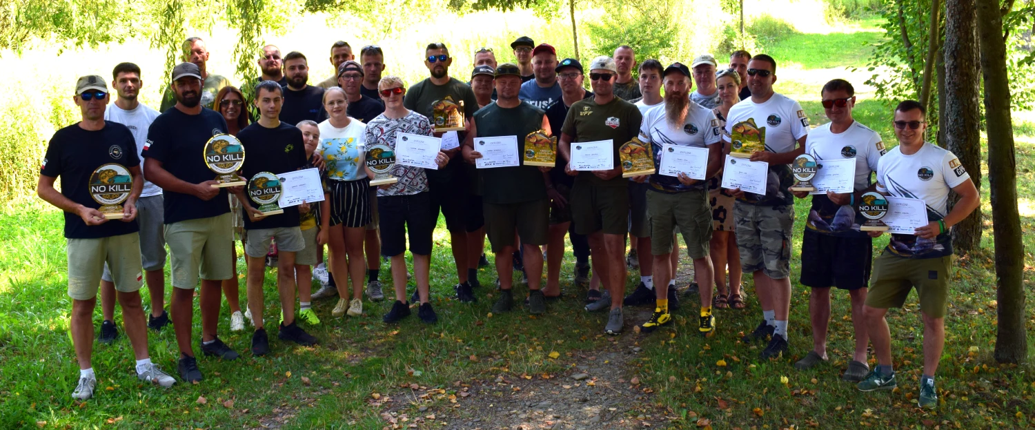 Zdjęcie grupowe - VI Puchar Grupy Siepietnica Wróblowa No Kill